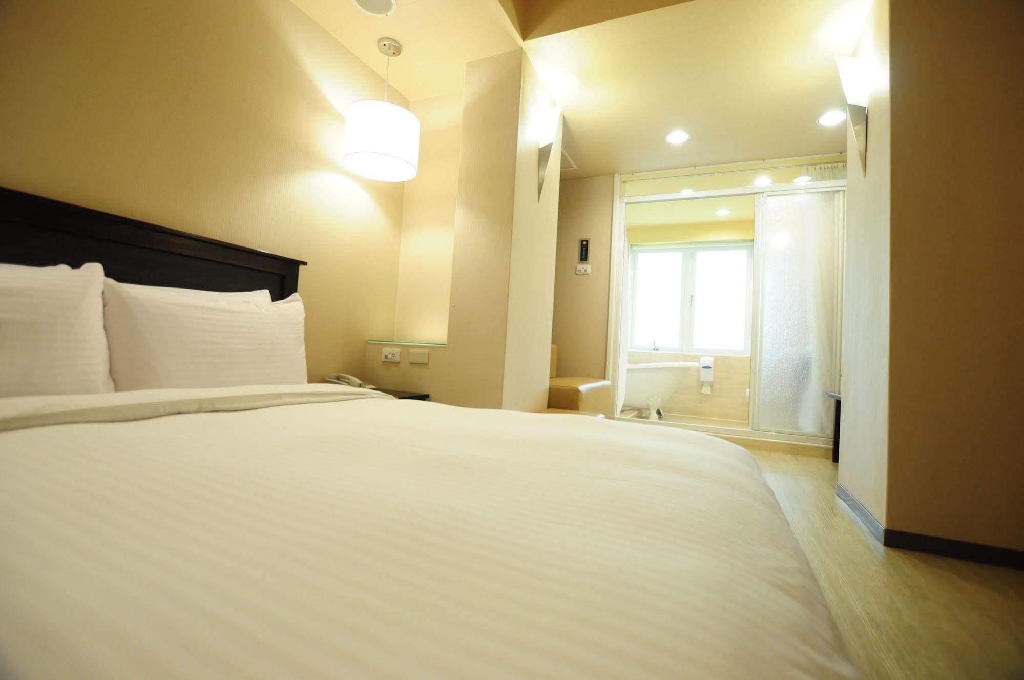 Kindness Xin Jue Jiang Hotel Kaohsiung Esterno foto