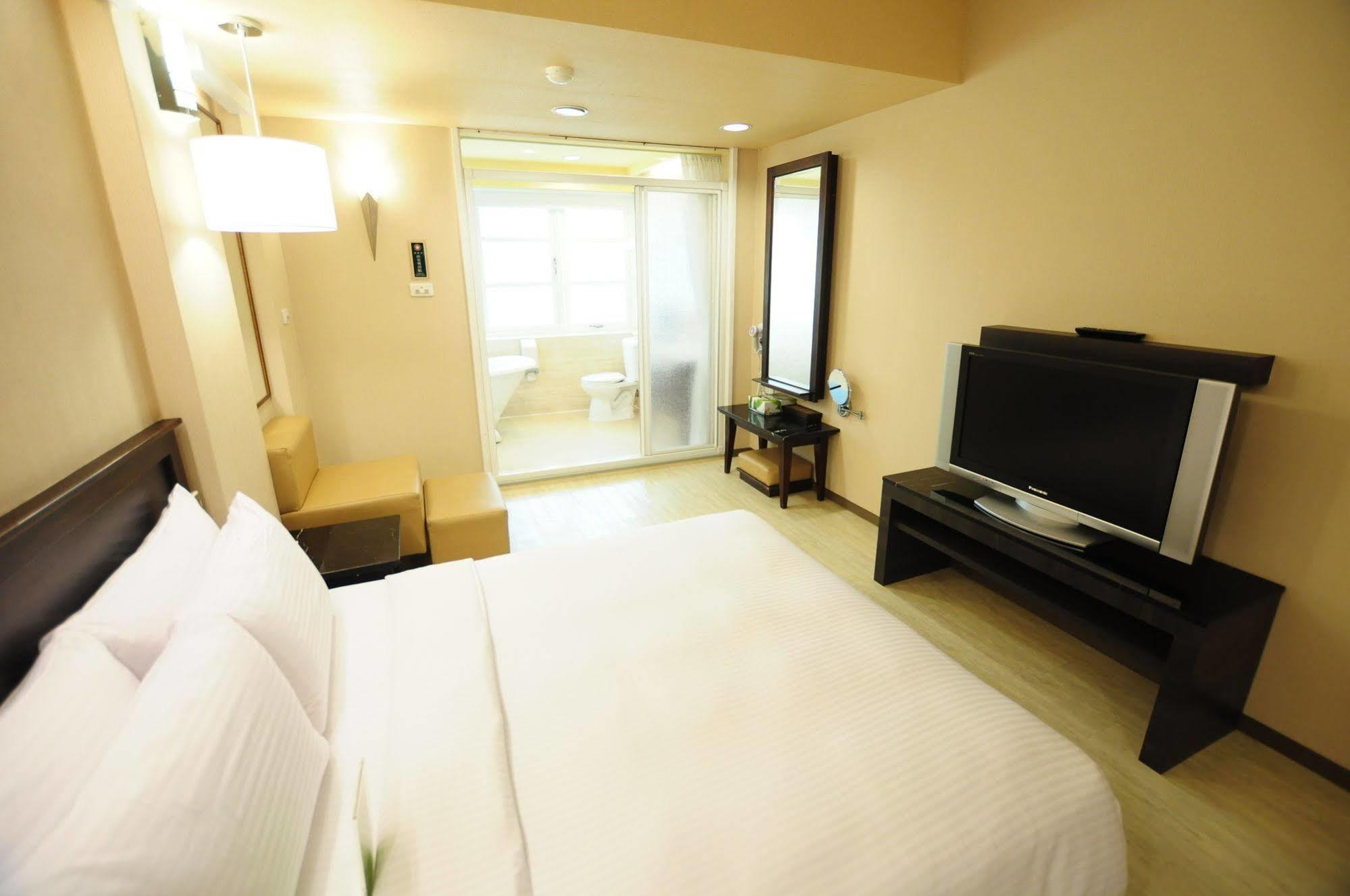 Kindness Xin Jue Jiang Hotel Kaohsiung Esterno foto